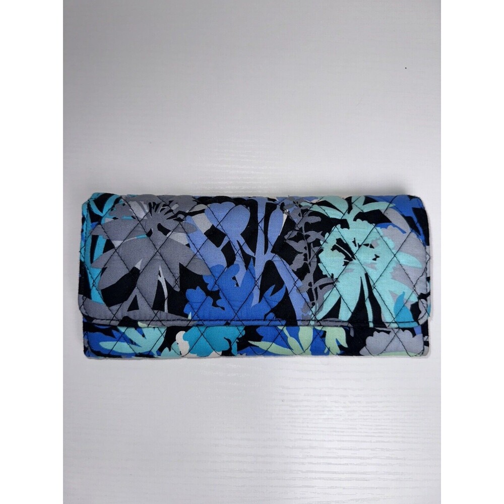 Vera Bradley Retired Pattern Camofloral Trifold Wallet Clutch Magnetic Closure